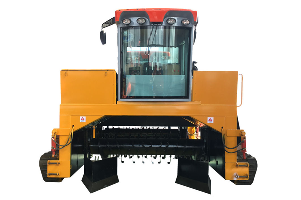 Crawler Compost Windrow Turner for large-scale chicken manure composting