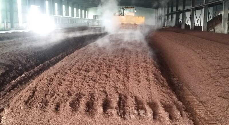 Large - Scale Windrow Composting on Farms​