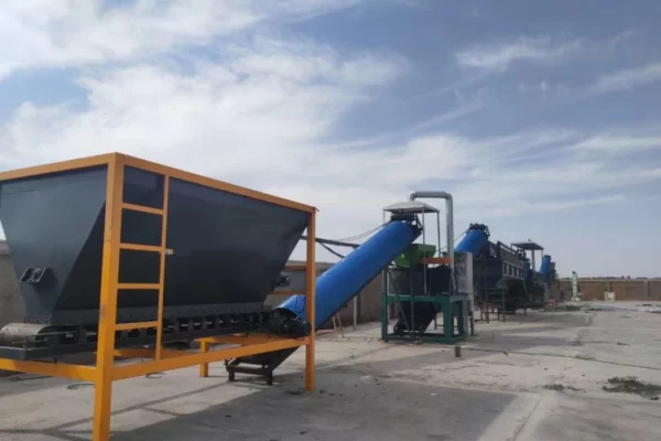 Powdered organic fertilizer production line
